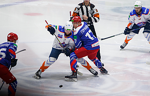 «Славутич» отличился в каждом из периодов и одолел «Локомотив»