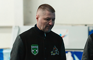 Андрей Мезин: потеря в средней зоне – и поплатились за это. Эта единственная ошибка взбодрила соперника, трибуны погнали «Славутич» вперед