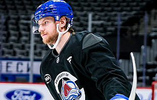 «Колорадо» Ильи Соловьева на выезде по буллитам проиграл «Нэшвиллу»