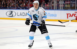 Вадим Шипачев набрал 700-й ассистентский балл в КХЛ