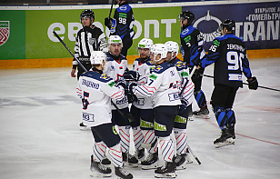 «Металлург» забросил 4 шайбы в первом периоде и победил «Химик»