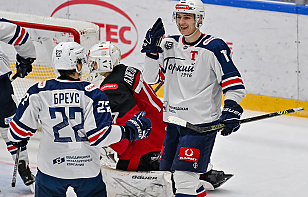 Даниил Омелюсик оформил первый хет-трик в ВХЛ