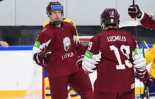 ЮЧМ-2022. Латвия обыграла Швецию, США сильнее Канады и другие результаты