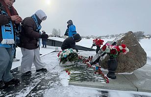 Болельщики минского «Динамо» посетили мемориал «Небесной команде» в Туношне под Ярославлем