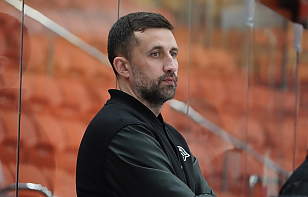 Евгений Каштанов: нашей команде всего два года, но мы смогли опередить коллективы, которые уже много лет в хоккее