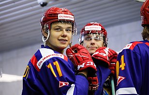 Егор Чезганов и Александр Когалев отметились заброшенными шайбами в матчах ВХЛ