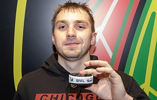 «Вечеринка в стиле Арти». Как Артем Левшунов покоряет НХЛ