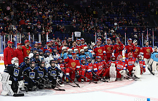 На Кубке Первого канала в Новосибирске прошел мастер-класс для юных хоккеистов