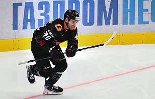 Игорь Мартынов забросил первую шайбу в новом сезоне КХЛ