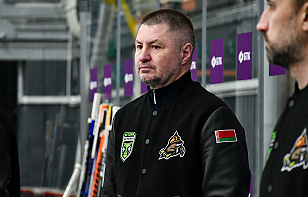 Андрей Мезин: была битва голкиперов. Но нелепая случайность привела к пропущенному голу, первый раз такое вижу – свой же игрок вставил клюшку своему