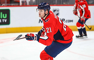 «Он всегда стремится быть лучшей версией себя. Такие люди преуспевают в любой области, не только в хоккее». Спенсер Карбери – о прогрессе Алексея Протаса