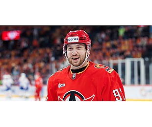 Роман Горбунов забросил шайбу, но его «Автомобилист» завершил борьбу за Кубок Гагарина