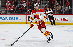 «Калгари» Егора Шаранговича проиграл «Вегасу», белорус провел на льду почти 20 минут