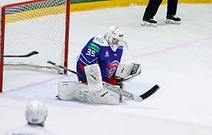 Денис Синягин: работа вратаря никогда не дается легко, в какой бы лиге ты ни выступал. Считаю, что моя статистика – это в какой-то мере, тоже стечение обстоятельств