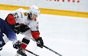 Антон Лазаренко набрал 4 очка в двух стартовых матчах чемпионата МХЛ