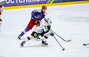 «Гомель» обыграл «Славутич» в Смоленске и вырвал путевку в четвертьфинал Кубка Салея, по две шайбы забросили Дадонов и Субхи