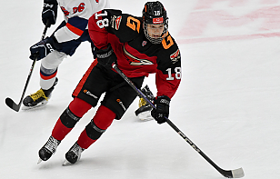 Гол+ассист Ярослава Антонова помогли «Ирбису» разгромить «Молот», Роман Ламан отметился голевой передачей