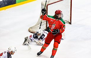 Беларусь U18 забросила две безответные шайбы «Ястребам» и начала полуфинальную серию с победы