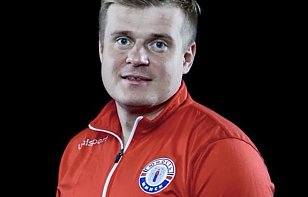 Белорусский видео-тренер Максим Бражинский продолжит карьеру в ВХЛ