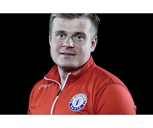 Белорусский видео-тренер Максим Бражинский продолжит карьеру в ВХЛ