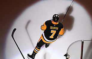 «Питтсбург» выиграл третий матч у «Филадельфии», Илья Соловьев и Алексей Колосов остались вне заявки