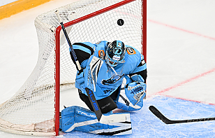 Спасение Василия Демченко – в топ-10 сейвов девятой недели в КХЛ