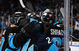 Демченко – в воротах, Кузнецов вернулся в тройку к Стасю и Сотишвили, Салыго – в четвертом звене. Состав «Динамо» на матч с «Ладой»