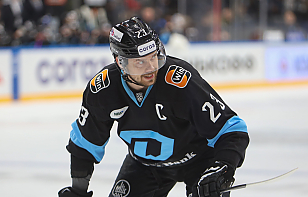 «Глаз замотан. Сейчас в больницу поедет». Дмитрий Квартальнов – о травме Андрея Стася