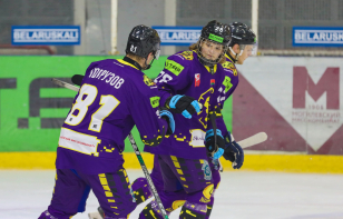 Матвей Матерухин забросил первую шайбу в Betera-Экстралиге