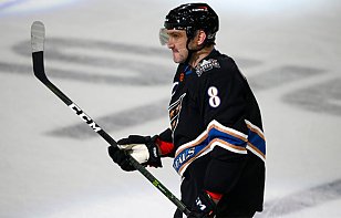 Овечкин сделал 30-й хет-трик в карьере в НХЛ. До Эспозито два хет-трика, до Халла – три