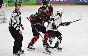 Шатаут Мацкевича, а также голы Петрова и Сергеева обеспечили «Шахтеру» вторую победу над «Авиатором»