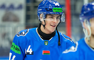 Максим Михайлов: в первом матче подвела реализация и большое количество удалений, во втором – удачно забили и строже играли в обороне