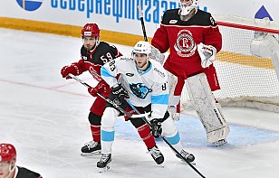 Кузнецов сделал дубль, но минское «Динамо» дважды пропустило в меньшинстве в третьем периоде и уступило «Витязю»