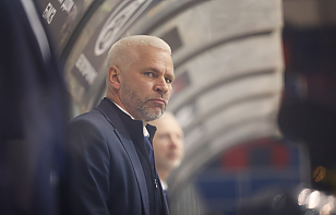 Дмитрий Саяпин: регулярка и плей-офф – это вообще разные турниры. И лига такая, что все друг друга обыграть могут, в каждой серии идет битва