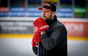 Игорь Шлыков: никто отказываться от первого места не будет, поэтому играем на победу, а там посмотрим