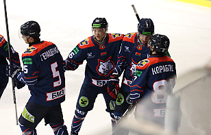 Виктор Бовбель забросил в четвертом матче подряд, а Игорь Козячий принес «Металлургу» победу над «Шахтером»: жлобинчане отыгрались с 1:3