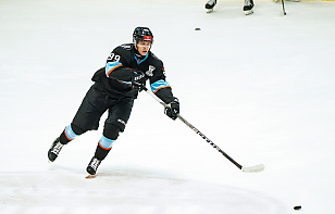 Глеб Корзун провел 100 матчей в МХЛ