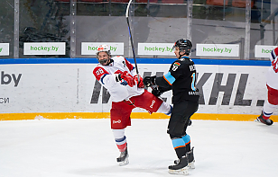 Лахнов забросил две шайбы, но «Динамо-Шинник» не удержал перевес в два гола и уступил «Локо» в овертайме