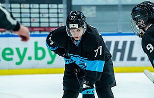 Степан Звягин забросил дебютную шайбу в КХЛ