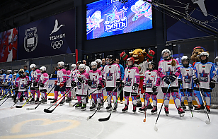 239 хоккеисток приняли участие во Всемирном женском матче на «Олимпик Арене» в Минске