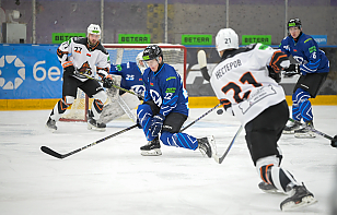 Шайбы Сергеева и Буйко помогли «Шахтеру» обыграть «Динамо-Молодечно» с минимальной разницей