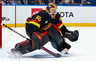 «Ванкувер» вызвал Никиту Толопило из АХЛ