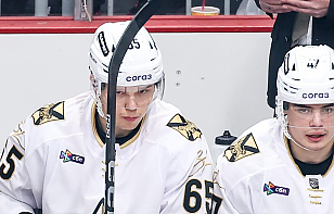 Дебют белорусов за «Адмирал»: гол Егора Чезганова, 22 сейва Ивана Кульбакова