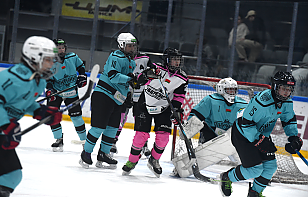 «Березина» уступала 0:3, но провела ударный третий период, перевернула игру и одолела «Минчанку»