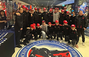 Юные хоккеисты Школы имени Салея посетили Зал хоккейной славы в Торонто