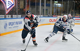 Шайба Алексея Фурсы помогла «Магнитке» одолеть «Торпедо-Горький». Голевая передача Валентина Демченко не спасла ЦСК ВВС от поражения «Кузне»