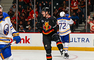 Егор Шарангович: моя шайба? Классный бросок от Уигара, он почти убил меня:)