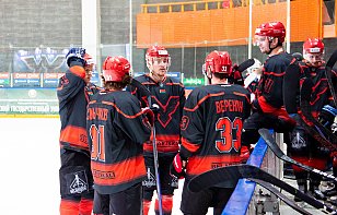 Составы Беларуси U18 и «Ястребов» на третий матч финальной серии высшей лиги