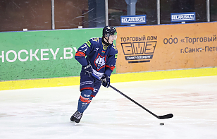 Нападающий Сергей Бейзак продлил контракт с «Металлургом»