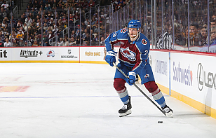 «Колорадо» уступил «Юте», Илья Соловьев провел пятый матч в сезоне